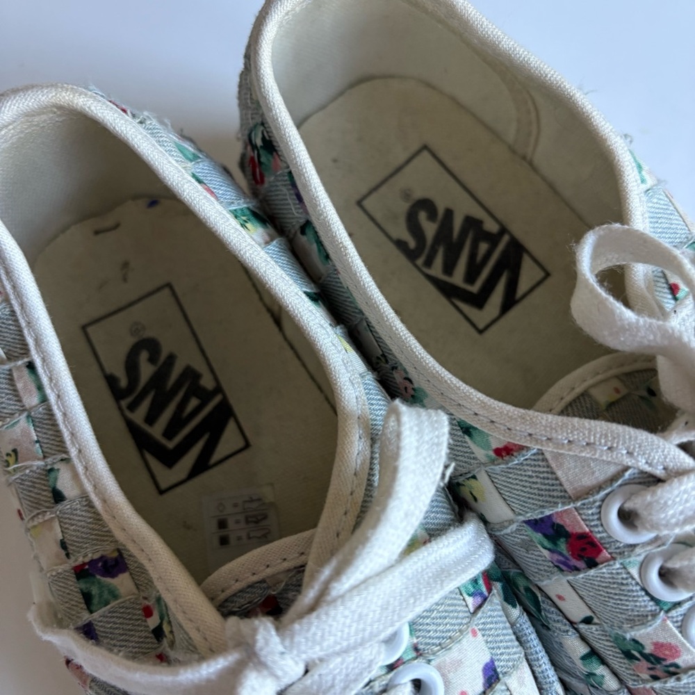 Vans Authentic Platform Woven Foral Sneaker 8 - Picture 2 of 8